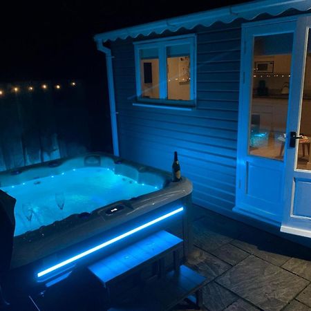 The Summerhouse, Countryside Retreat With Private Hot Tub Bridgnorth Eksteriør bilde