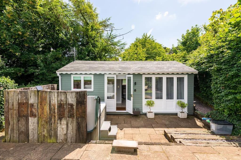 The Summerhouse, Countryside Retreat With Private Hot Tub Bridgnorth Eksteriør bilde
