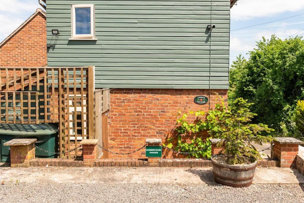 The Summerhouse, Countryside Retreat With Private Hot Tub Bridgnorth Eksteriør bilde