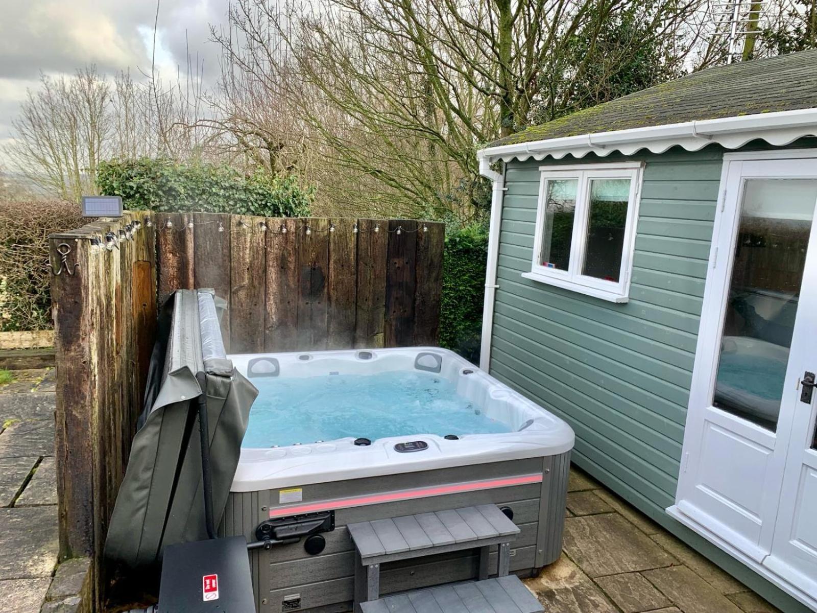 The Summerhouse, Countryside Retreat With Private Hot Tub Bridgnorth Eksteriør bilde